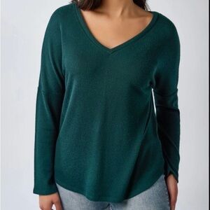 Brandy Melville Wool Blend V-Neck Long Sleeve Forest Green Y2K Academia Trendy
